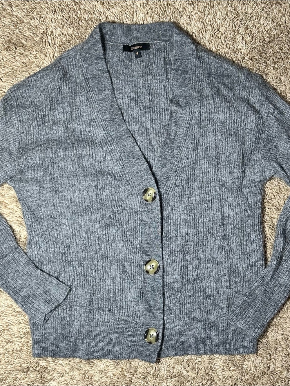 Quince Women's Gray Ribbed V-Neck Button Cardigan